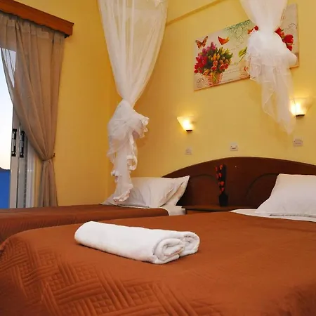 Agios Georgios - 2 Beds - Sleeps 5 - Free Parking 公寓 圣佐治欧斯帕贡