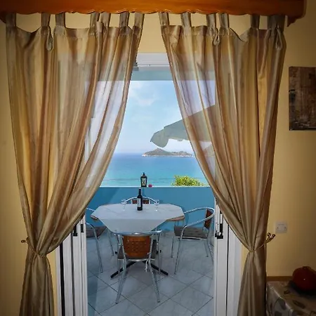 Appartement Agios Georgios - 2 Beds - Sleeps 5 - Free Parking Agios Georgios Pagon