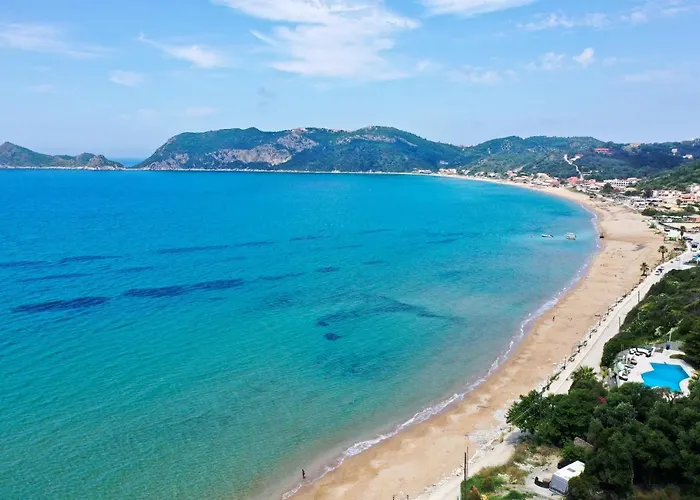 Agios Georgios - 2 Beds - Sleeps 5 - Free Parking * Агиос-Георгиос-Пагон