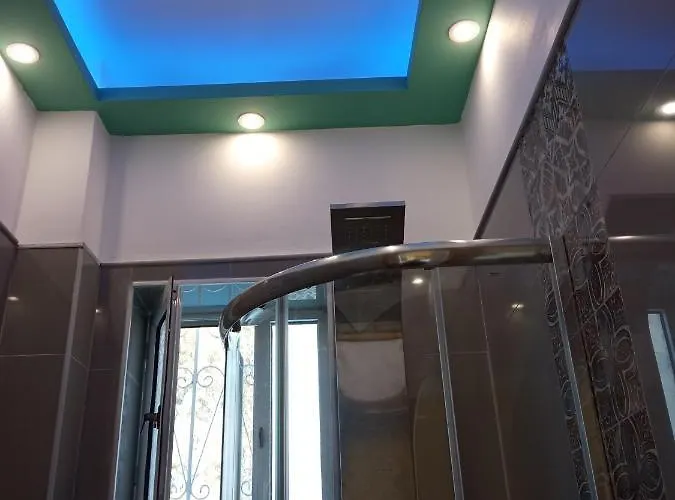 Agios Georgios - 2 Beds - Sleeps 5 - Free Parking Агиос-Георгиос-Пагон